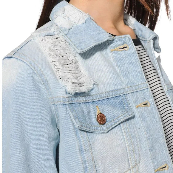 THREAD & SUPPLY | Lightwash Distressed Denim Jacket | S - Picture 12 of 13